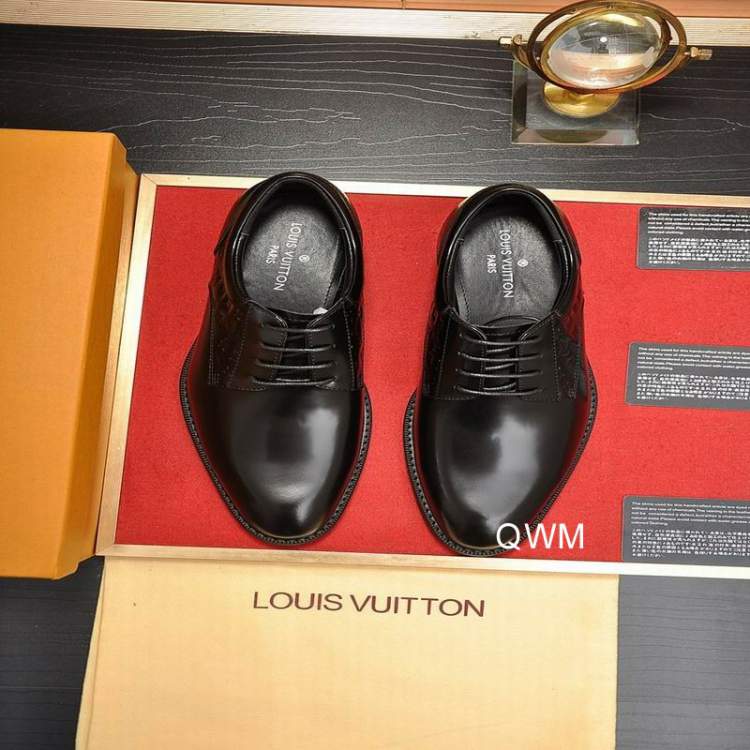 Picture of Louis Vuitton Shoes _SKULVsz38-45WM071713267